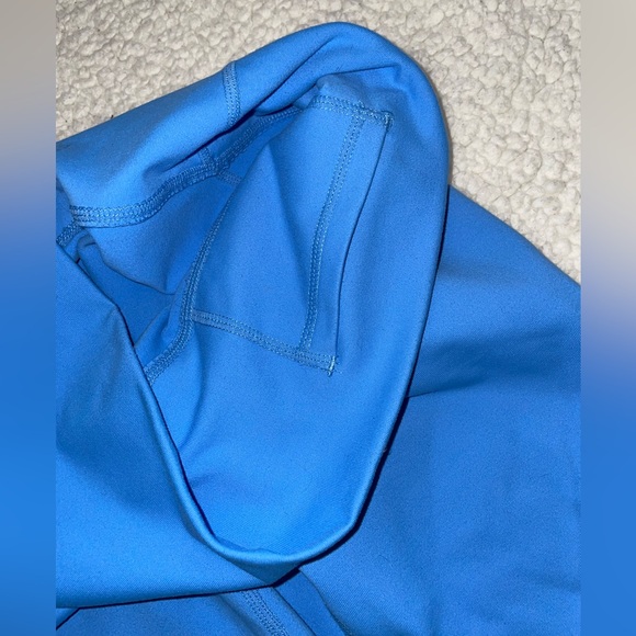 Fabletics Color Block(with mesh) Crop Leggings - Picture 4 of 6